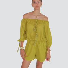 Carica l&#39;immagine nel visualizzatore di Gallery, Vicolo jumpsuit corta con nappine 100% cotone Art TD2999
