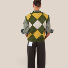 Carica l'immagine nel visualizzatore di Gallery, Haveone gilet rombi misto lana Art MLAZ-R029
