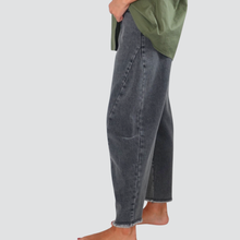Carica l&#39;immagine nel visualizzatore di Gallery, Tensione jeans balloon fondo sfrangiato 100% cotone Art W25P397
