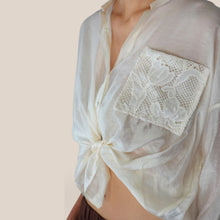 Carica l'immagine nel visualizzatore di Gallery, Tensione in camicia taschino macramè 85% tencell Art S26CG40
