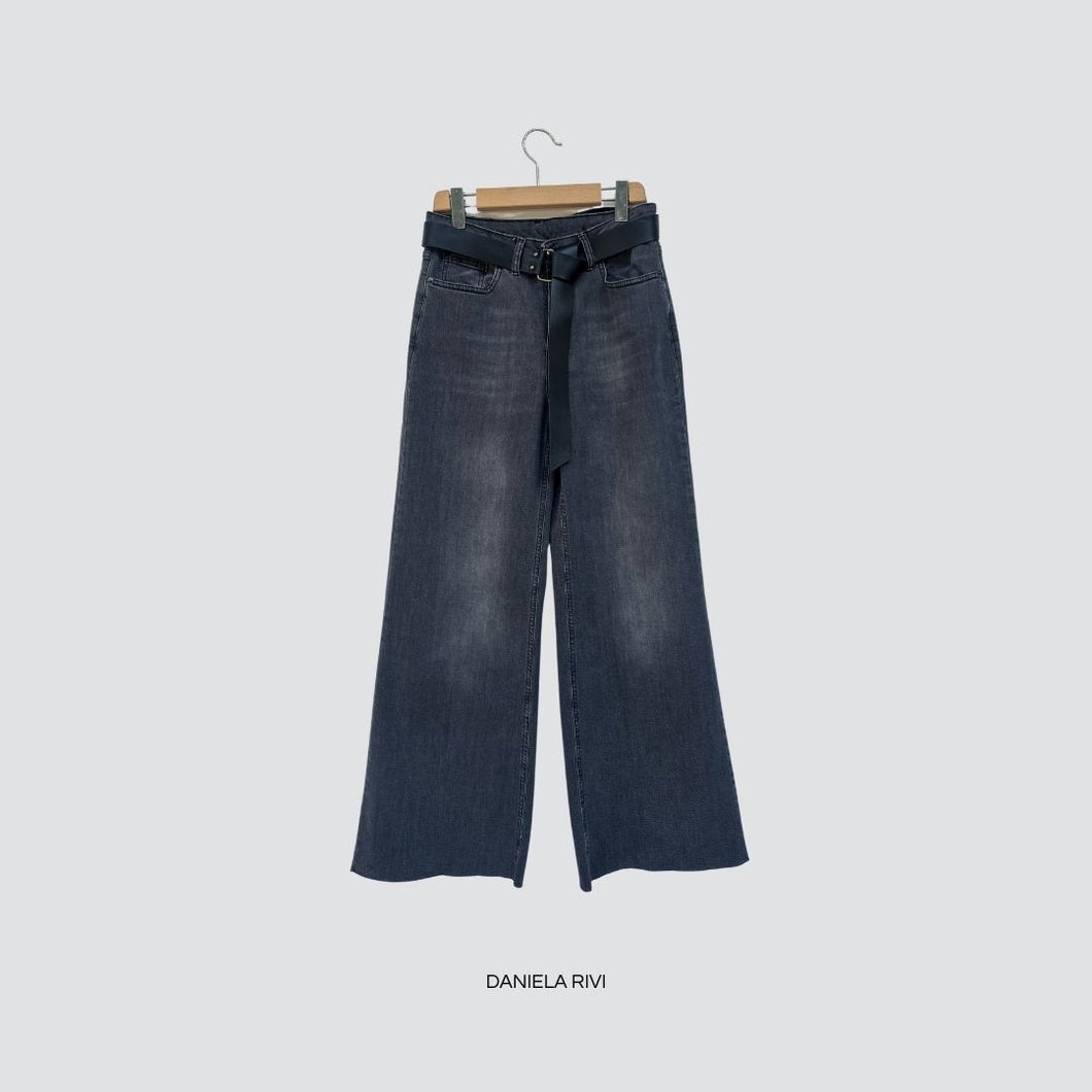 Tensione in jeans gamba ampia con cintura 98% cotone Art AT-JL0018