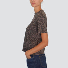 Carica l&#39;immagine nel visualizzatore di Gallery, Tensione in t-shirt maculata stampa angioletto con applicazioni 100% cotone Art LW588
