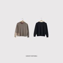 Carica l'immagine nel visualizzatore di Gallery, Tensione in maglia over 100% lana Art WL788AI26
