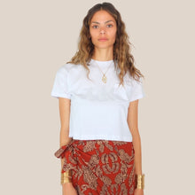 Carica l'immagine nel visualizzatore di Gallery, Haveone t-shirt over con taschino e collana fiore 100% cotone Art TMA-Q229
