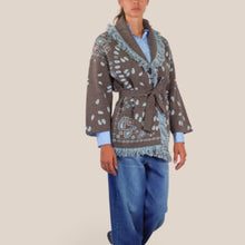 Carica l'immagine nel visualizzatore di Gallery, Tensione in giacca bandana con cintura Art W6HM38A400
