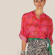 Carica l'immagine nel visualizzatore di Gallery, Haveone camicia over stampa fiore rosso 85% lyocell Art CVS-Q505
