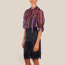 Carica l'immagine nel visualizzatore di Gallery, Haveone camicia over rigata con collana moro bordeaux 85% lyocell Art CVS-R099
