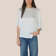 Carica l'immagine nel visualizzatore di Gallery, Dixie maglia over satin bianco ottico 97% viscosa Art T782A033

