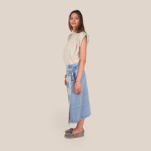 Carica l'immagine nel visualizzatore di Gallery, Philia Loft gonna denim portafoglio con pizzo 100% cotone Art D02E1124
