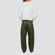 Carica l&#39;immagine nel visualizzatore di Gallery, Philia Loft pantalone ecopelle balloon Art V01A0116
