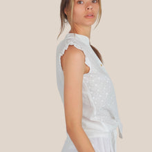 Carica l'immagine nel visualizzatore di Gallery, Susy Mix camicia sangallo annodata 100% cotone Art 180381
