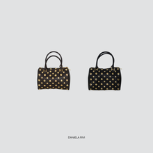 Carica l'immagine nel visualizzatore di Gallery, Susy Mix bauletto borchie con tracolla vera pelle Art BS6061
