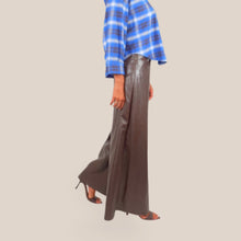 Carica l'immagine nel visualizzatore di Gallery, Haveone pantalone ampio  ecopelle Art PVI-R151
