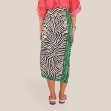 Carica l'immagine nel visualizzatore di Gallery, Haveone gonna lunga pareo stampa zebra 100% viscosa Art GVS-Q283
