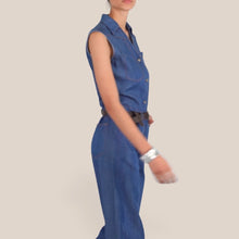 Carica l'immagine nel visualizzatore di Gallery, Tensione in tuta smanicata denim con cintura 100% lyocell Art S25U915

