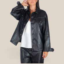 Carica l'immagine nel visualizzatore di Gallery, Vicolo giacca camicia ecopelle invecchiata 29% viscosa Art TAC0337
