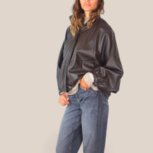 Carica l'immagine nel visualizzatore di Gallery, Maryley bomber ecopelle manica kimono Art 26IB161
