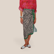 Carica l'immagine nel visualizzatore di Gallery, Haveone gonna lunga pareo stampa zebra 100% viscosa Art GVS-Q283
