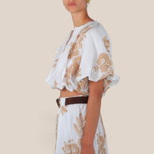 Carica l'immagine nel visualizzatore di Gallery, Kontatto blusa con ricamo manica a palloncino 100% cotone Art NH445
