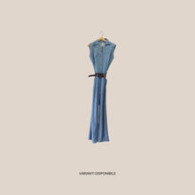 Carica l'immagine nel visualizzatore di Gallery, Tensione in tuta smanicata denim con cintura 100% lyocell Art S25U915
