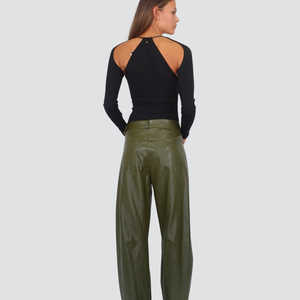 Philia Loft body cut out Art D01E0193