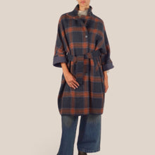 Carica l'immagine nel visualizzatore di Gallery, Dixie cappotto quadri manica kimono 20% lana Art KBF12BZA
