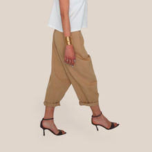Carica l'immagine nel visualizzatore di Gallery, Philia Loft pantalone elastico vita con cintura 100% cotone Art R02L0982
