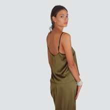 Carica l&#39;immagine nel visualizzatore di Gallery, Tensione in top satin scollatura pizzo spallino regolabile Art FW250031

