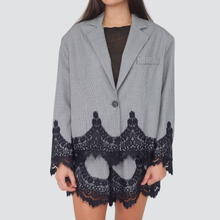 Carica l&#39;immagine nel visualizzatore di Gallery, Haveone giacca over foderata con pizzo arrampicante Art JVS-P099
