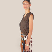 Carica l'immagine nel visualizzatore di Gallery, Tensione in camicia smanicata mussola 100% cotone Art H094C35R
