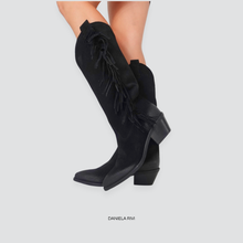 Carica l&#39;immagine nel visualizzatore di Gallery, Ovyè texano scamosciato con frange velour nero tacco 5 cm Art RG201
