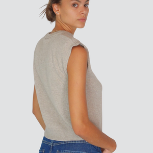 Tensione in maglia smanicata spalla imbottita 40% viscosa 25% lana 5% cashmere Art D80088
