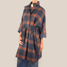 Carica l'immagine nel visualizzatore di Gallery, Dixie cappotto quadri manica kimono 20% lana Art KBF12BZA

