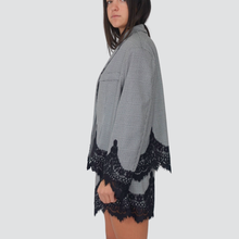 Carica l&#39;immagine nel visualizzatore di Gallery, Haveone giacca over foderata con pizzo arrampicante Art JVS-P099
