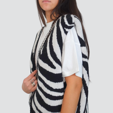 Carica l&#39;immagine nel visualizzatore di Gallery, Dixie cardigan over zebrato con strass Art M566Y194
