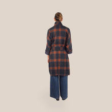 Carica l'immagine nel visualizzatore di Gallery, Dixie cappotto quadri manica kimono 20% lana Art KBF12BZA
