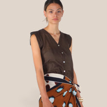 Carica l'immagine nel visualizzatore di Gallery, Tensione in camicia smanicata mussola 100% cotone Art H094C35R
