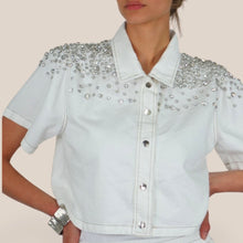 Carica l'immagine nel visualizzatore di Gallery, Susy Mix completo bianco strass camicia più bermuda elastico vita 95% cotone Art MF248026
