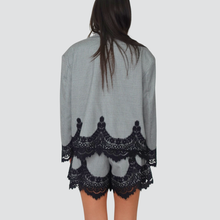 Carica l&#39;immagine nel visualizzatore di Gallery, Haveone giacca over foderata con pizzo arrampicante Art JVS-P099
