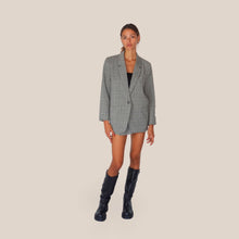 Carica l'immagine nel visualizzatore di Gallery, Vicolo Blazer Check 96% Lana Vergine Art TAC1073 ( Gonna TAC1072 )
