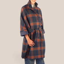 Carica l'immagine nel visualizzatore di Gallery, Dixie cappotto quadri manica kimono 20% lana Art KBF12BZA

