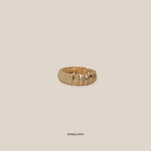 Carica l'immagine nel visualizzatore di Gallery, Susy Mix bracciale oro martellato Art B1206162
