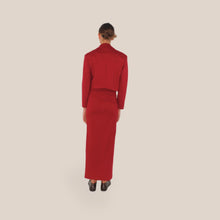 Carica l'immagine nel visualizzatore di Gallery, Tensione in longuette bordeaux punto milano con spacco 65% viscosa Art 32172 ( blazer Art 32171 )
