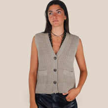 Carica l'immagine nel visualizzatore di Gallery, Vicolo gilet tre bottoni misto lana Art 5AC5029
