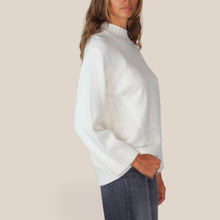 Carica l'immagine nel visualizzatore di Gallery, Maryley maglia over con treccia 40% lana 30% viscosa 5% cashmere Art 26IB812
