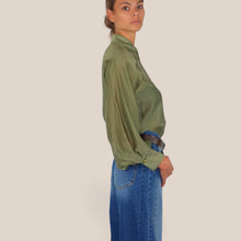 Carica l'immagine nel visualizzatore di Gallery, Dixie camicia over satin manica ampia 83% lyocell Art CFSFWPR
