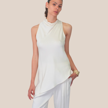 Carica l'immagine nel visualizzatore di Gallery, Maryley maglia smanicata fondo asimmetrica 63% lyocell 35% viscosa Art 26EB730 ( pantalone 26EB507 )
