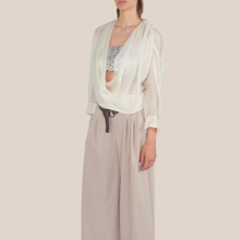 Carica l'immagine nel visualizzatore di Gallery, Haveone camicia scollata più fascia paillettes 85% lyocell Art CVS-Q071
