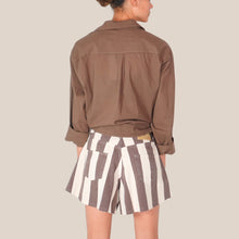 Carica l'immagine nel visualizzatore di Gallery, Haveone shorts rigato farfalla con cintura 100% cotone Art PSB-Q626
