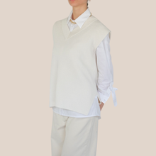 Carica l'immagine nel visualizzatore di Gallery, Vicolo gilet over scollo V spacchetti laterali 50% cotone Art 7AB7063

